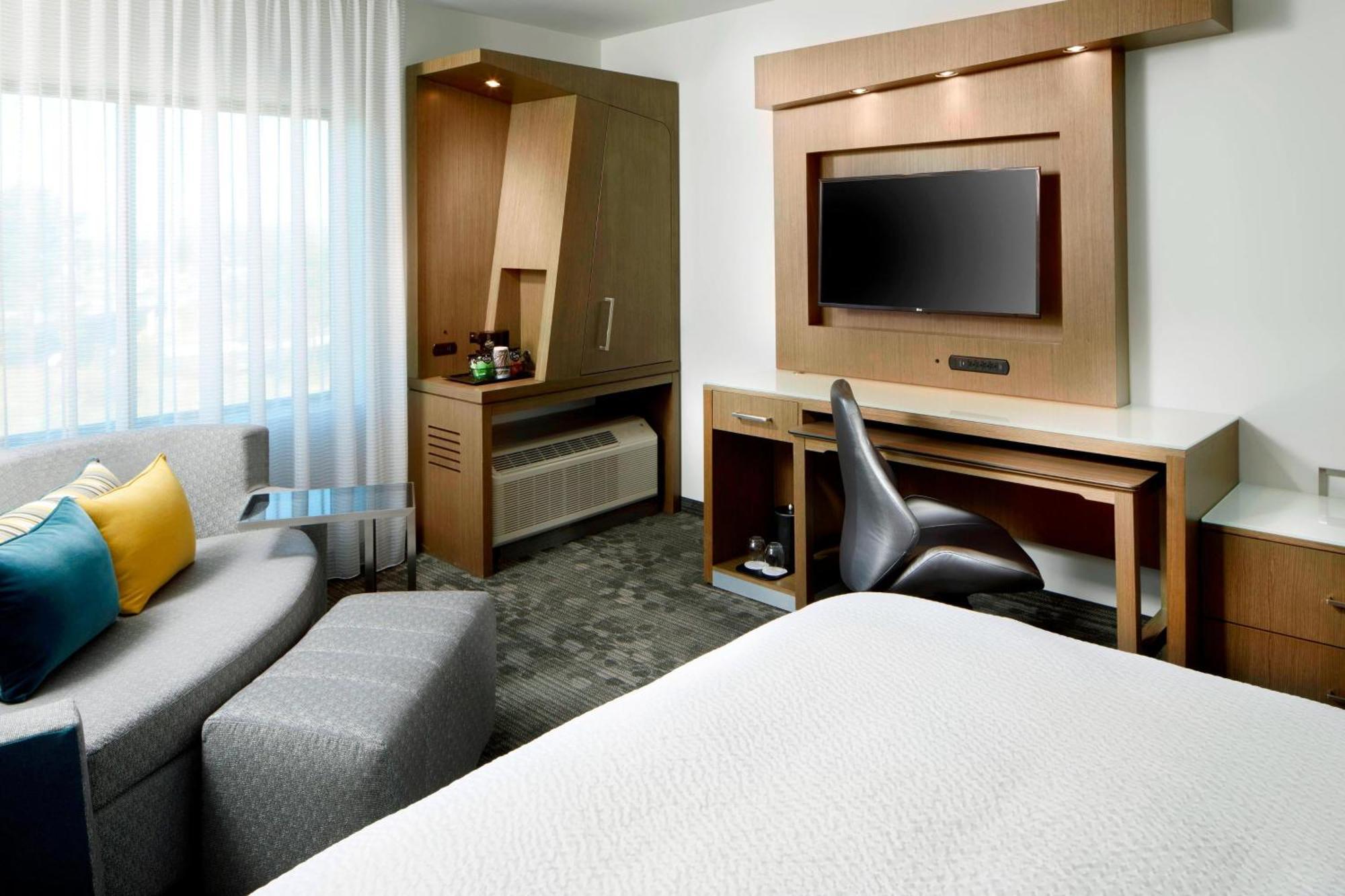 คอร์ตยาร์ด ชาร์ลอตต์ ฟอร์ตมิลล์ Hotel ภายนอก รูปภาพ