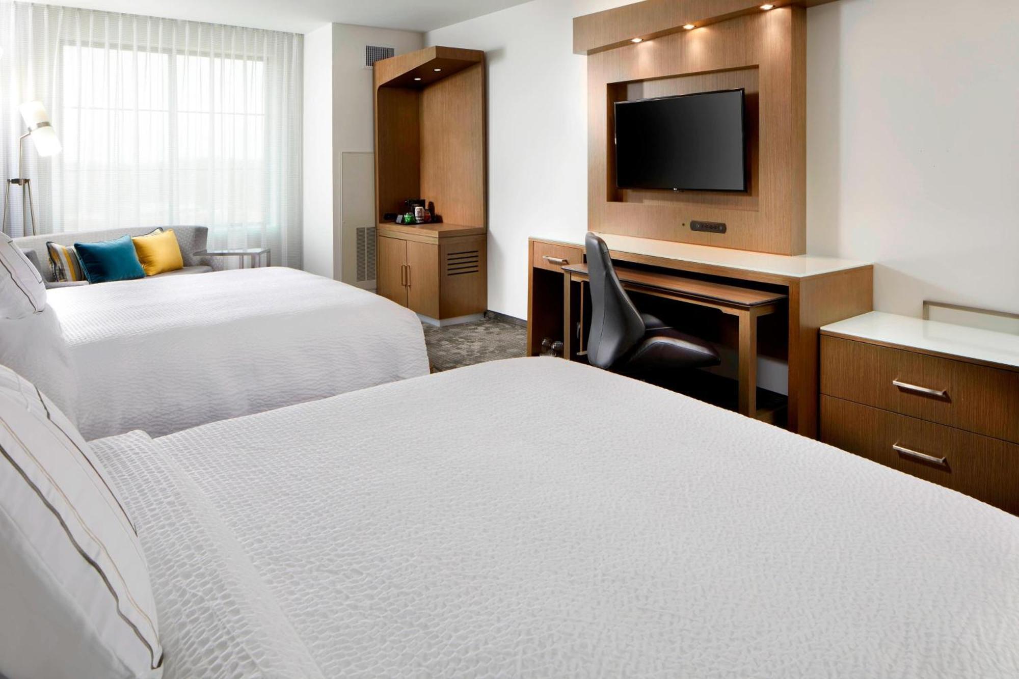 คอร์ตยาร์ด ชาร์ลอตต์ ฟอร์ตมิลล์ Hotel ภายนอก รูปภาพ